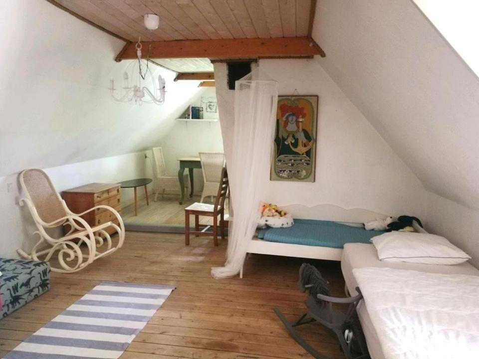 Albergue Gemuetliches Reetdachhaus Mit Kaminofen Ribe Exterior foto