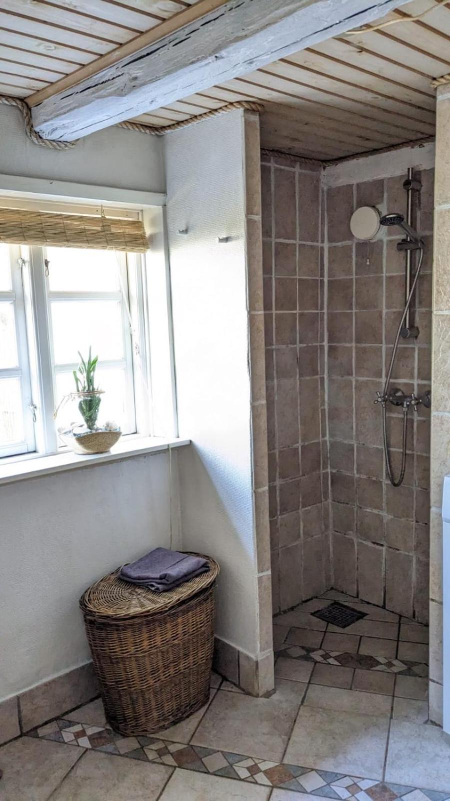 Albergue Gemuetliches Reetdachhaus Mit Kaminofen Ribe Exterior foto
