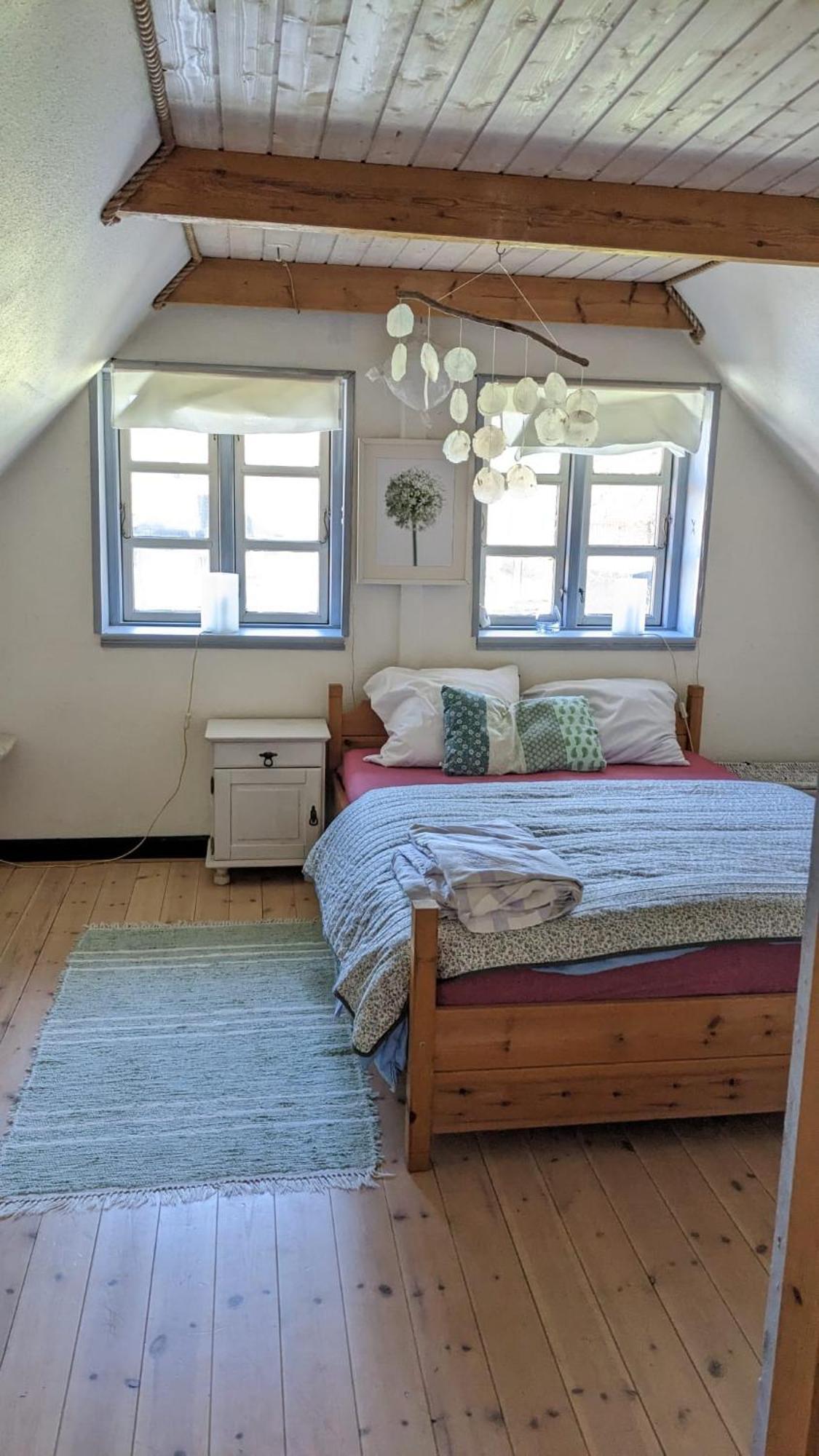 Albergue Gemuetliches Reetdachhaus Mit Kaminofen Ribe Exterior foto